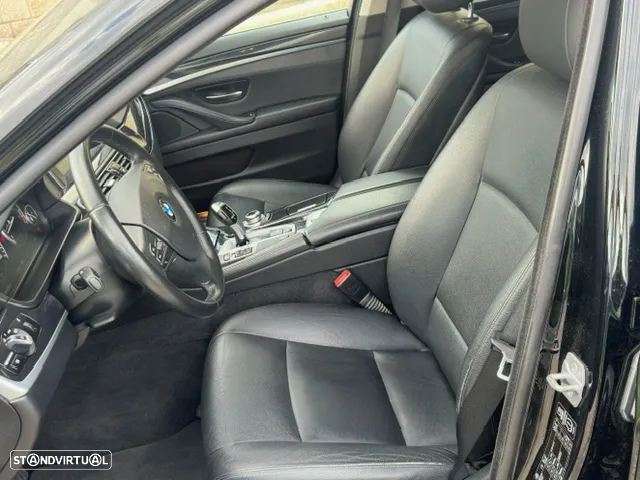 BMW 528 i Touring Aut. Luxury Line - 13
