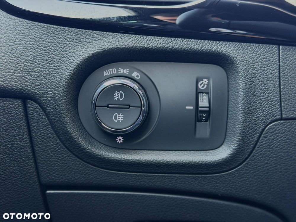 Opel Astra 1.4 T Elite S&S - 33