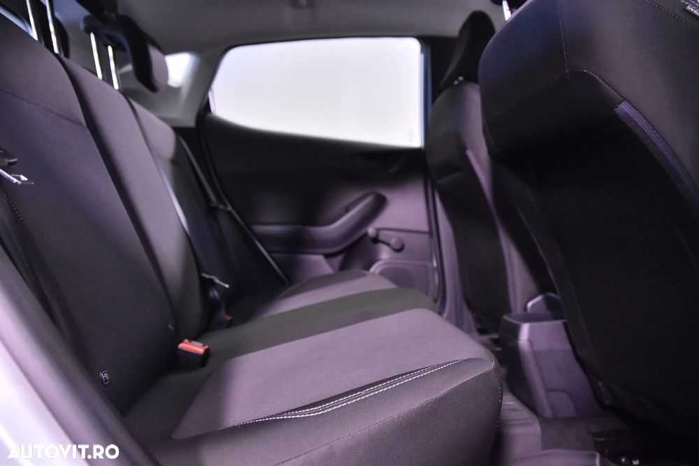 Ford Fiesta - 12
