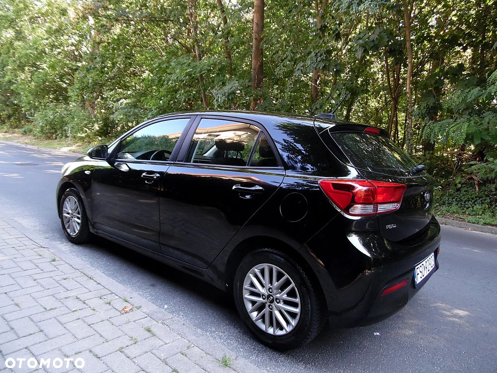 Kia Rio - 23