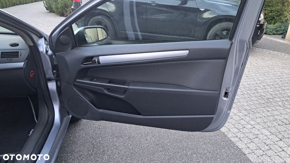Opel Astra 1.6 - 12