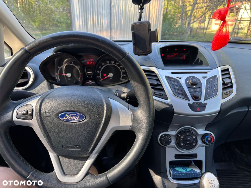Ford Fiesta 1.4 Trend EU5 - 8