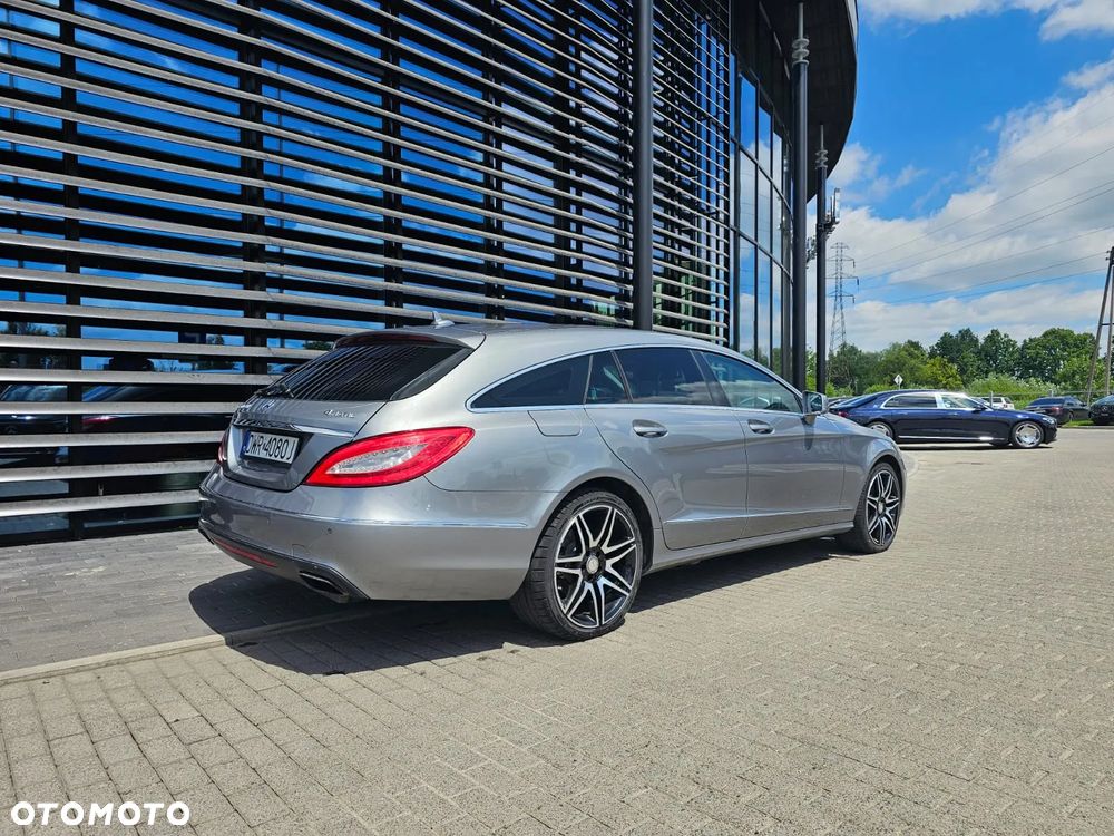 Mercedes-Benz CLS 350 CDI 4-Matic BlueEff - 4