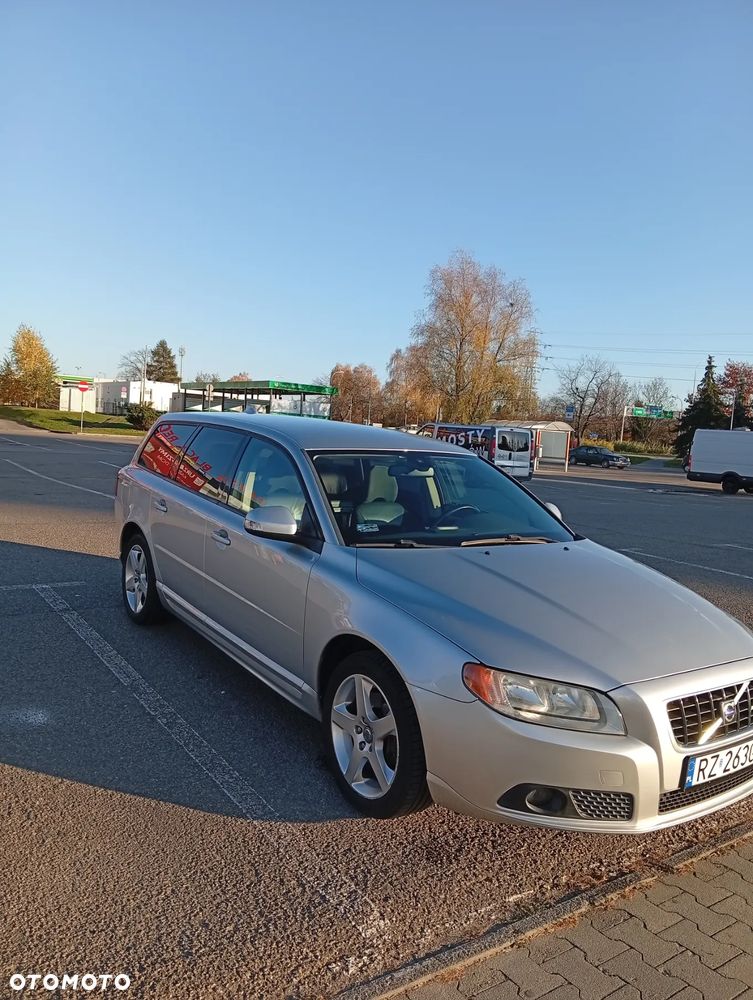 Volvo V70 - 1