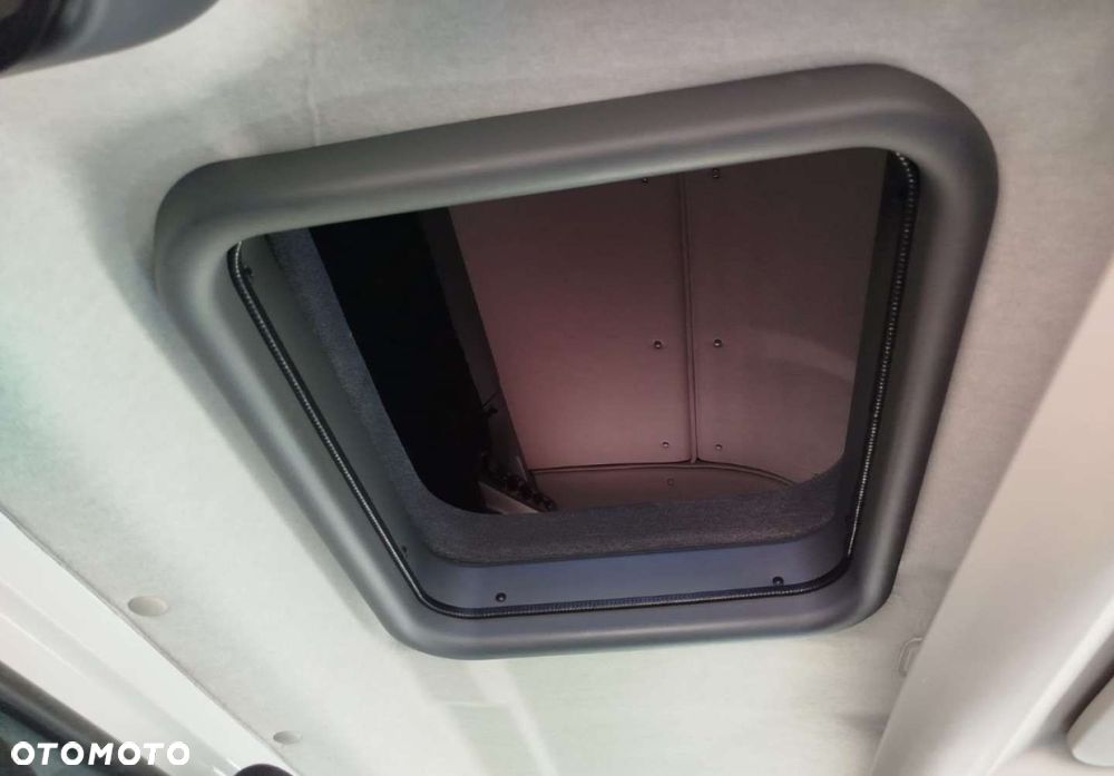 Toyota Proace Max - 30