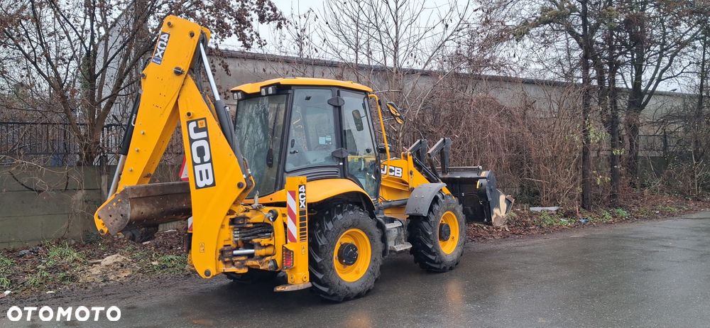 JCB JCB 4CX PLUS 2022r 790 mth 315 000 netto FV - 13