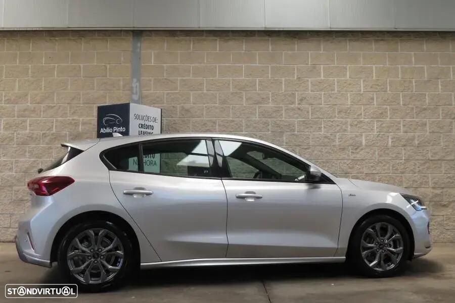 Ford Focus 1.0 EcoBoost MHEV ST-Line - 19