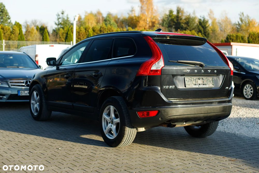 Volvo XC 60 2.4D AWD Kinetic - 11
