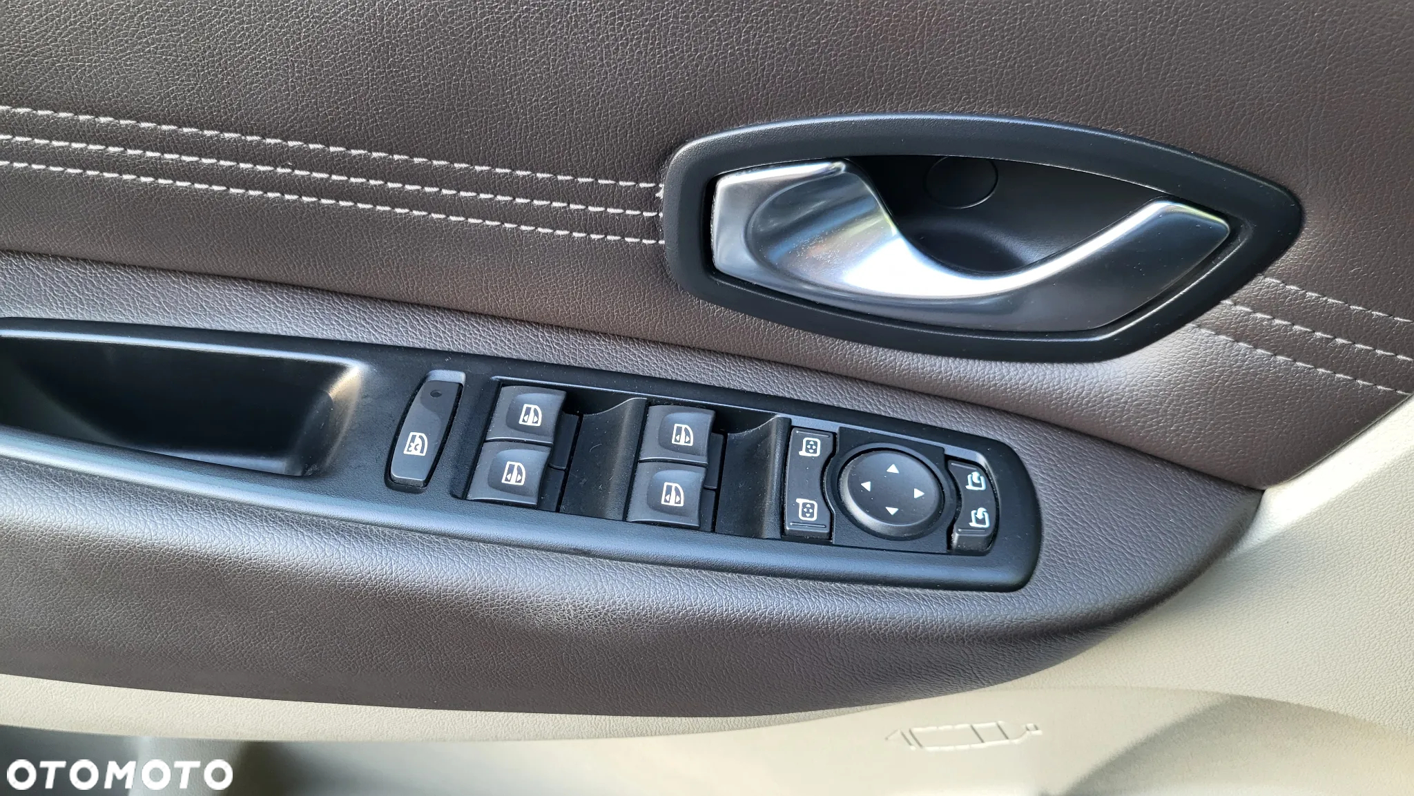 Renault Scenic - 18