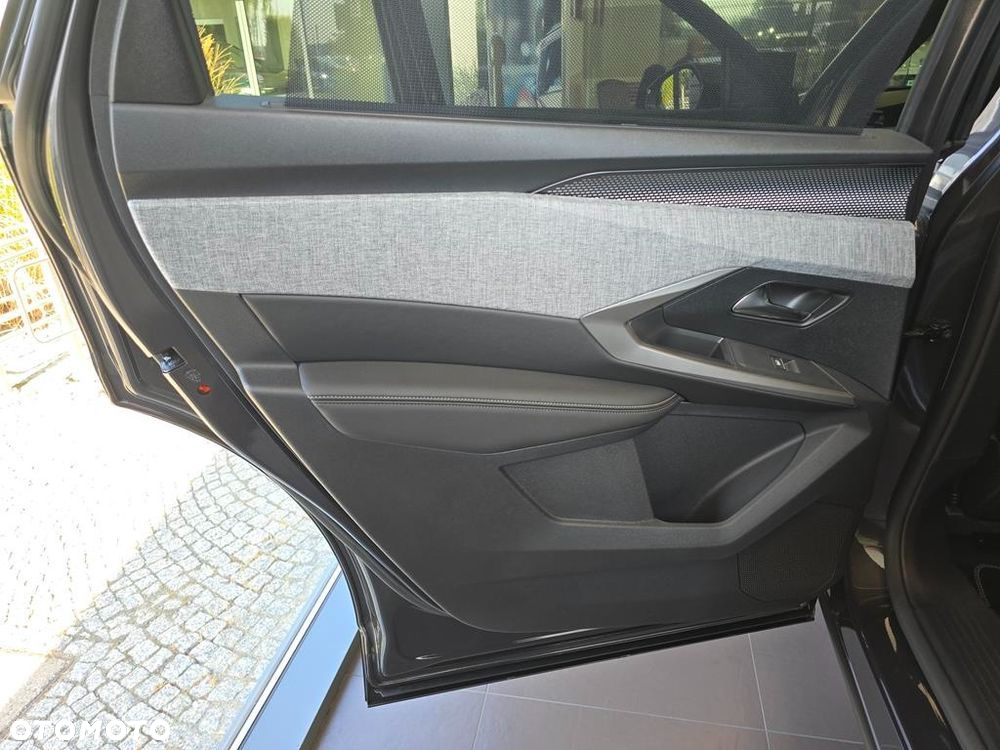 Peugeot 5008 1.2 PureTech mHEV GT S&S e-DCS6 - 7