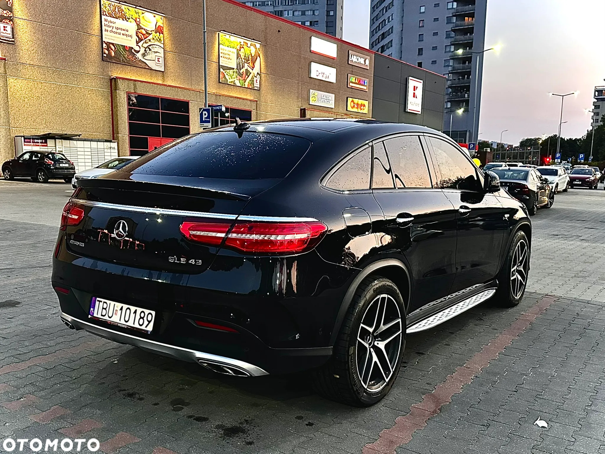 Mercedes-Benz GLE AMG Coupe 43 4-Matic - 3
