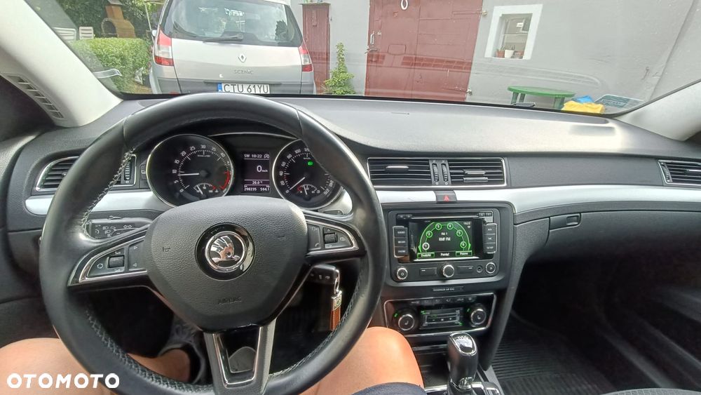 Skoda Superb 2.0 TDI Active DSG - 10