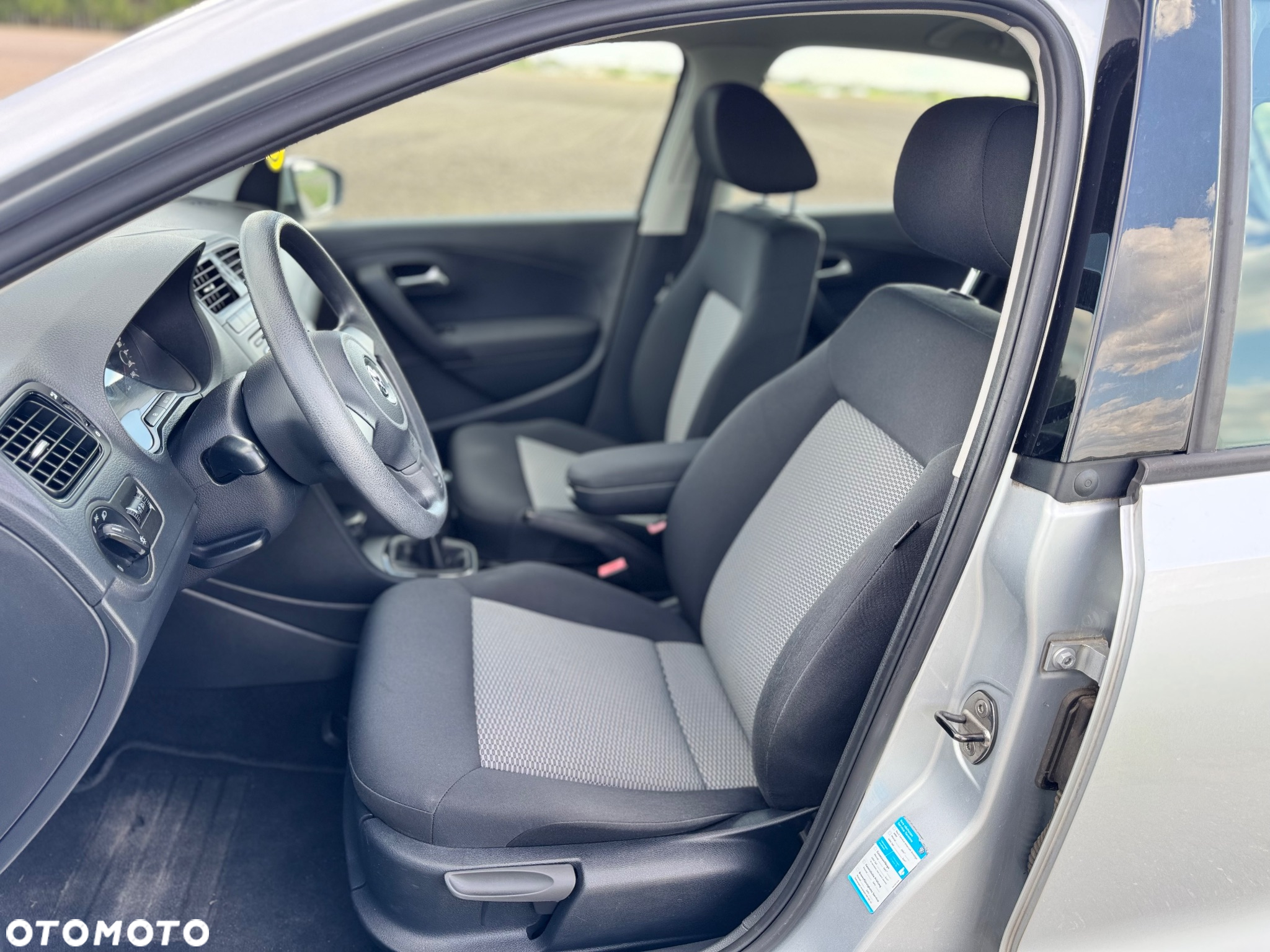 Volkswagen Polo 1.2 12V Comfortline - 24