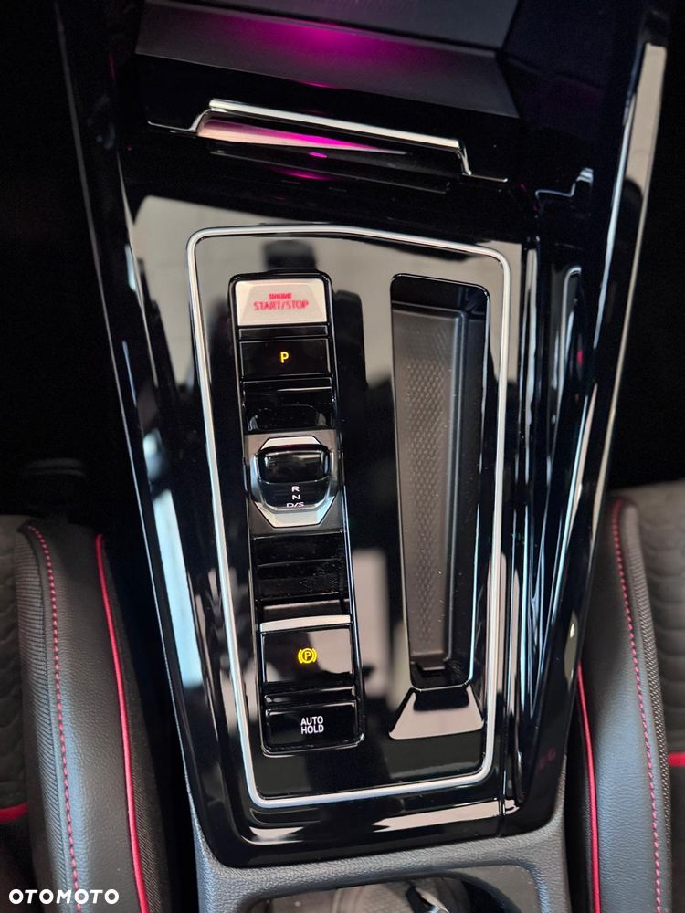 Volkswagen Golf - 9