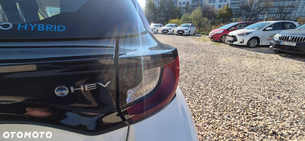 Toyota Yaris 1.5 Comfort CVT - 12