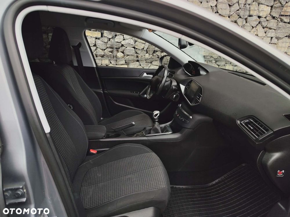 Peugeot 308 BlueHDi FAP 130 Stop & Start Allure - 23