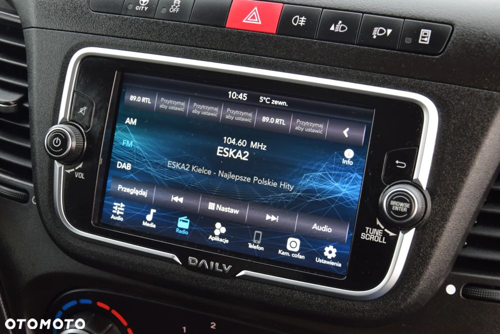 Iveco DAILY MAXI 35S14 / 2.3 - 140 KM / AUTOMAT HI-MATIC / NOWY MODEL / 3 OSOBY / DOSTAWCZE / BLASZAK / KAMERA COFANIA / TEMPOMAT / KLIMA / 2022 / SERWISOWANY / SPROWADZONY Z NIEMIEC - 35