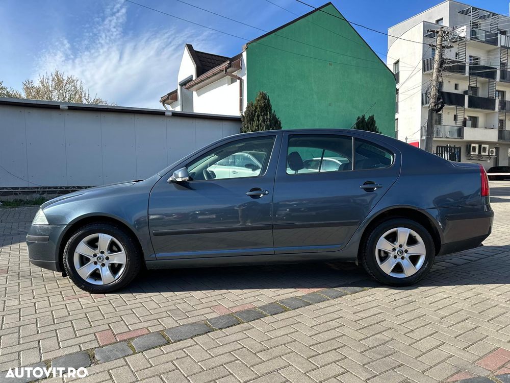 Skoda Octavia 2.0 TDI Ambiente Aut - 12