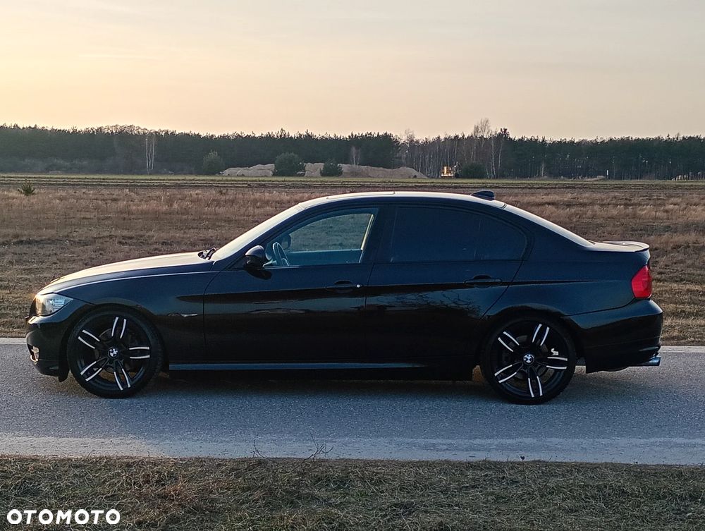 BMW Seria 3 320i Edition Exclusive - 7