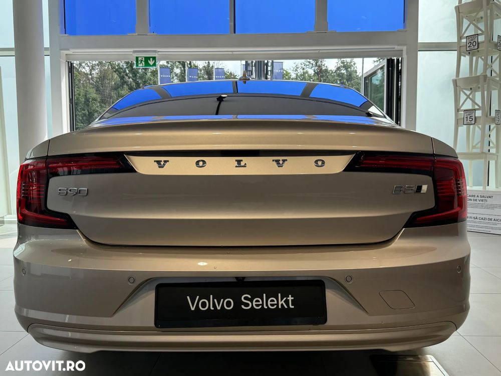Volvo S90 B5 MHEV AT AWD Core - 9