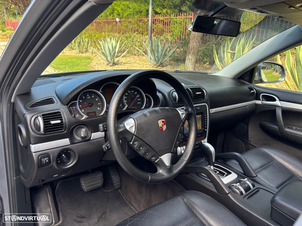 Porsche Cayenne Tiptronic - 8