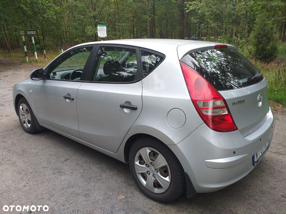 Hyundai i30 1.6 CRDi Base + - 5