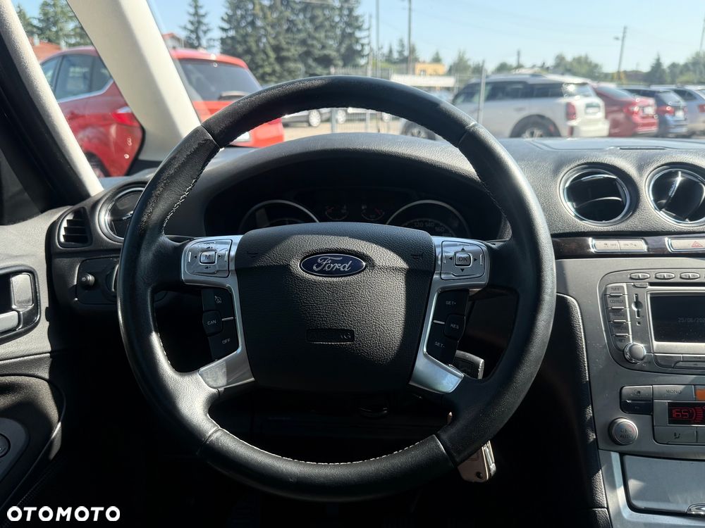 Ford Galaxy - 15