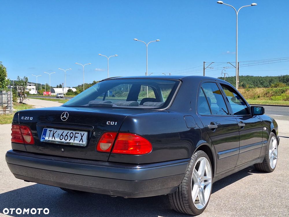 Mercedes-Benz Klasa E - 6
