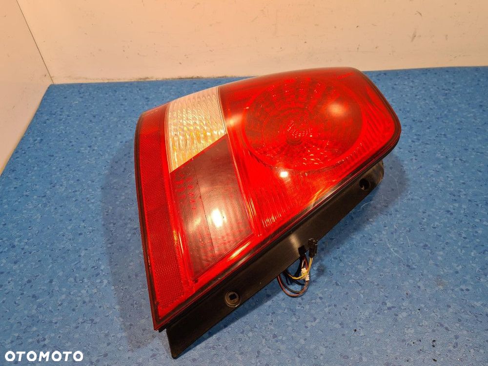 KIA SORENTO I LAMPA TYŁ LEWA ZEWNĘTRZNA - 5