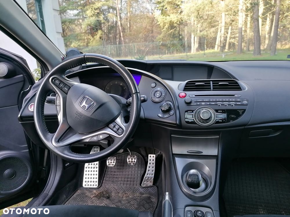 Honda Civic 1.8 Executive NAVI - 12