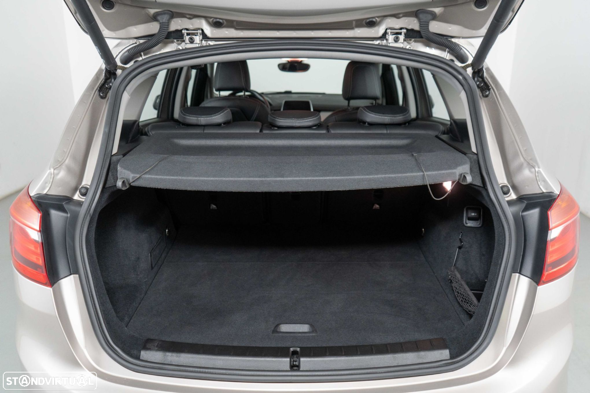 BMW 225xe Active Tourer Line Luxury - 11