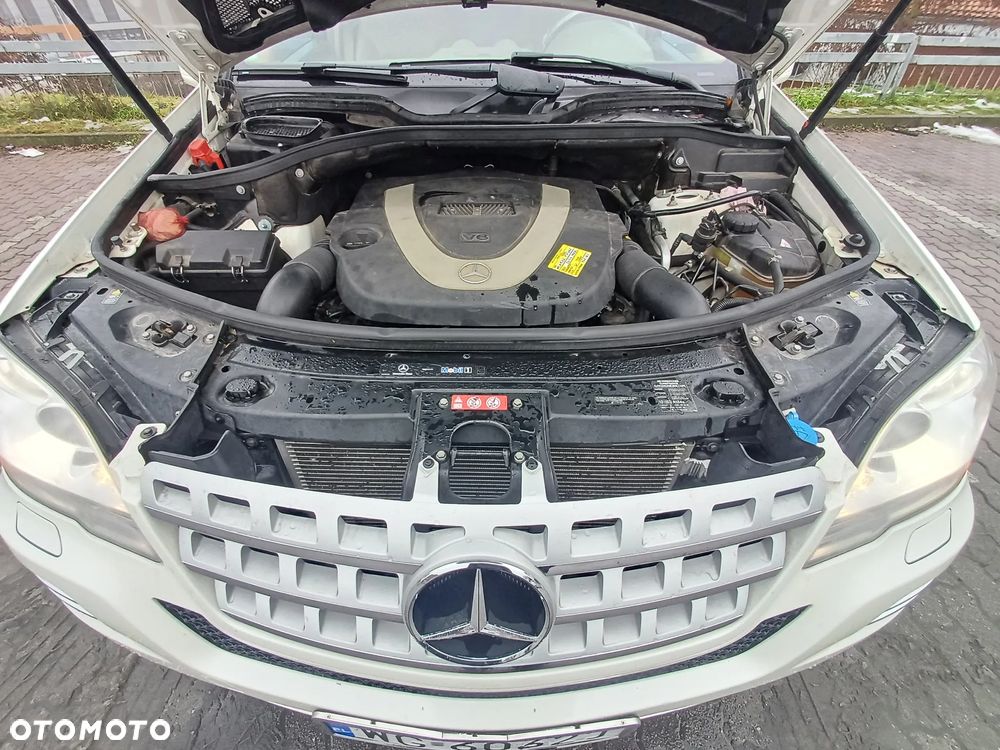 Mercedes-Benz ML 350 4Matic 7G-TRONIC Grand Edition - 12