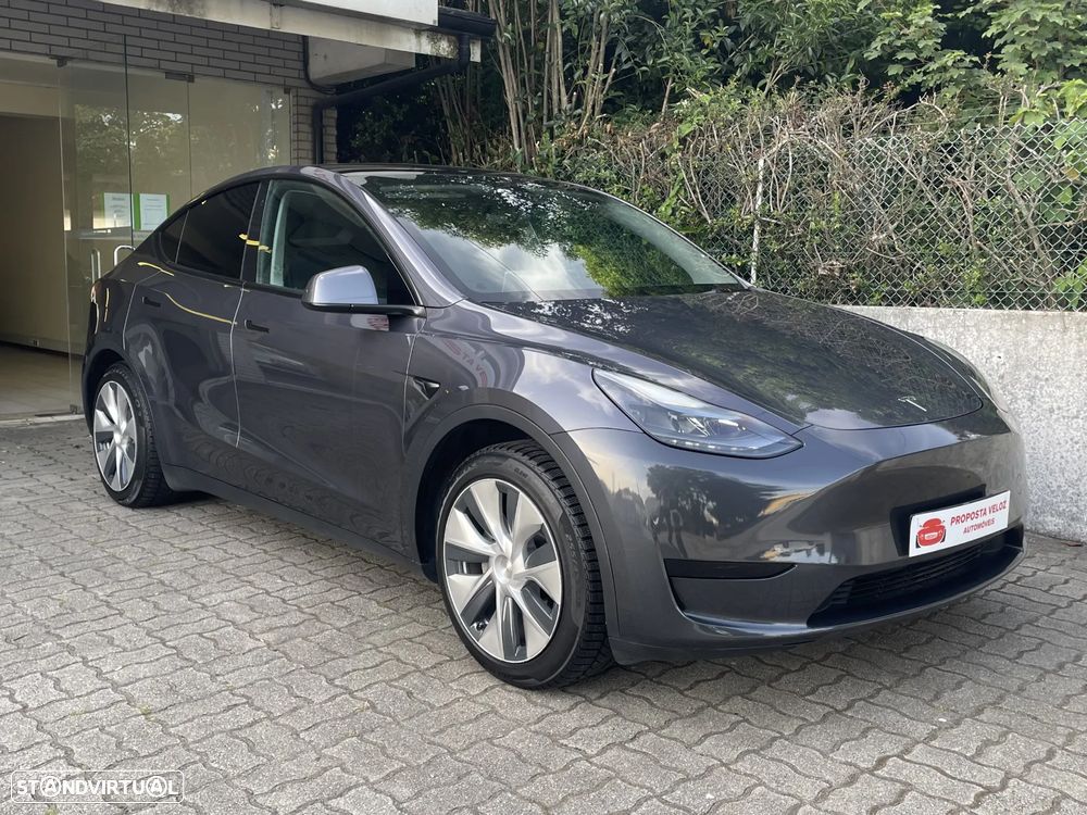 Tesla Model Y RWD - 4