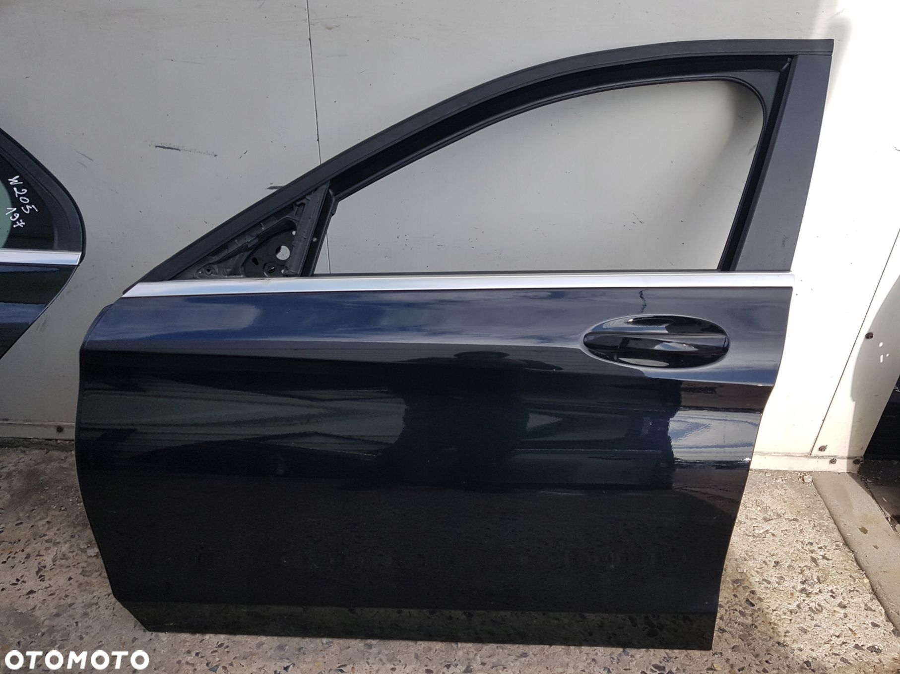 MERCEDES C KLASA W205 14r- DRZWI LEWE PRZÓD 197 - 1
