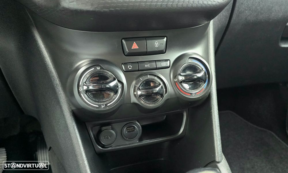 Peugeot 208 1.2 PureTech Signature - 12