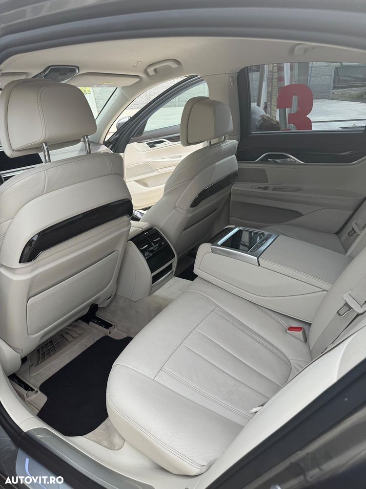 BMW Seria 7 730d - 12
