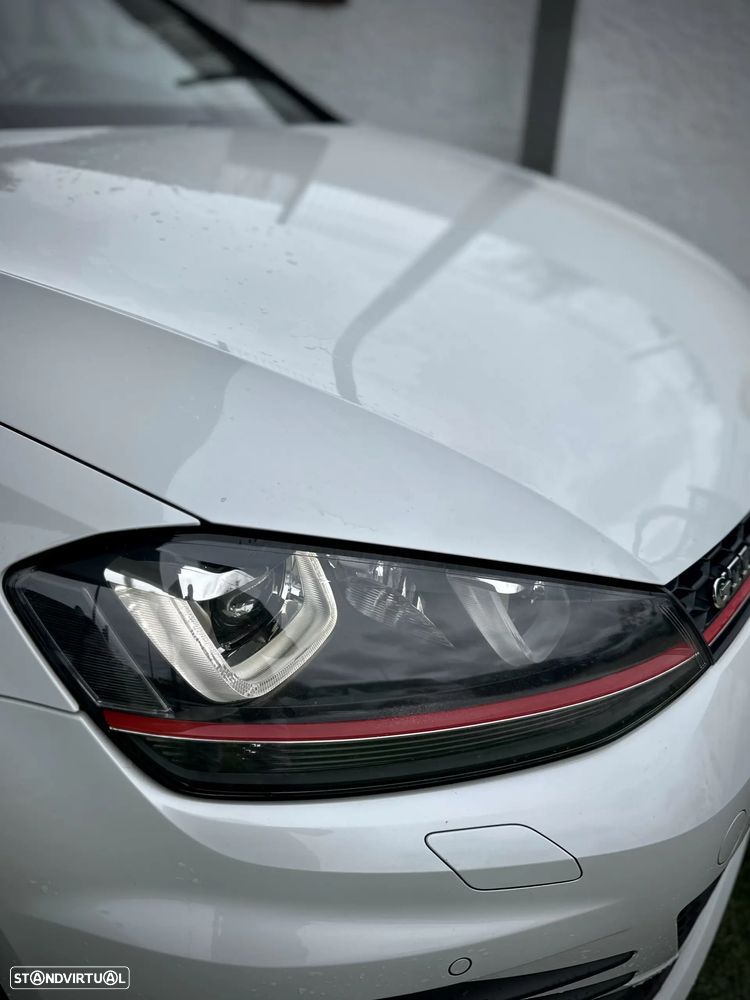 VW Golf 2.0 TSi GTi DSG - 11