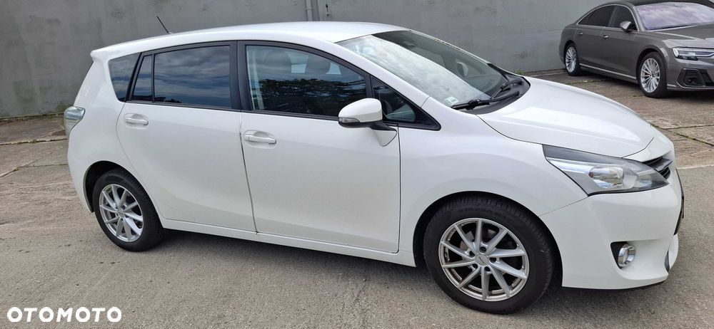 Toyota Verso - 3