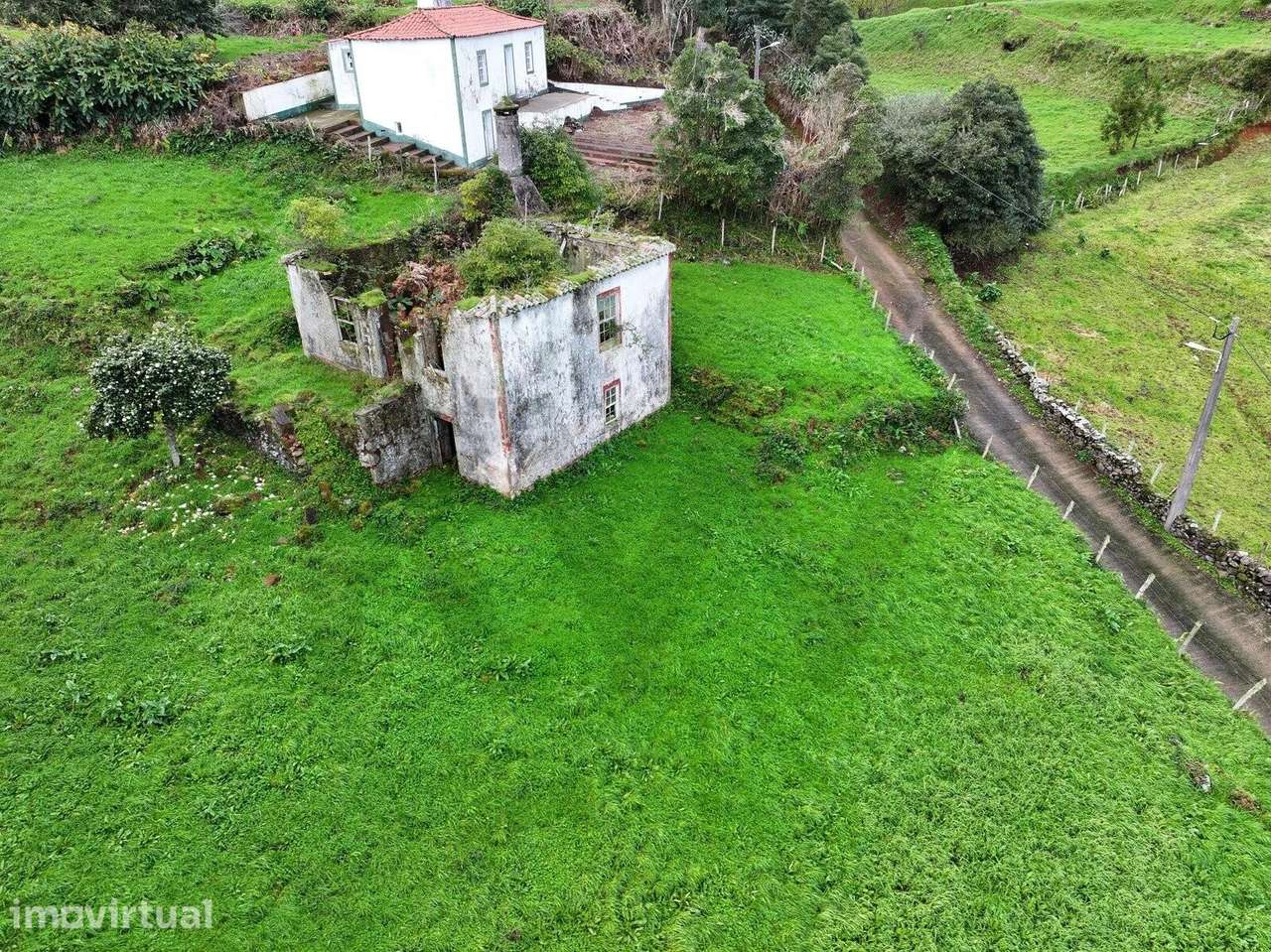 Ruína - Santo António, Santo Espírito - Grande imagem: 3/8