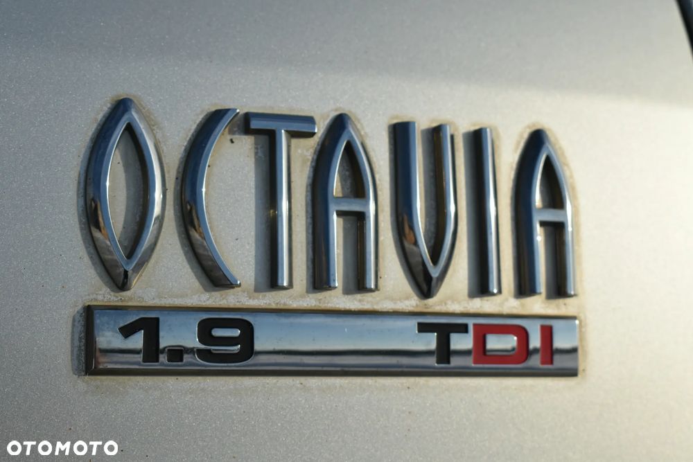 Skoda Octavia 1.9 TDI PD Combi Elegance - 1