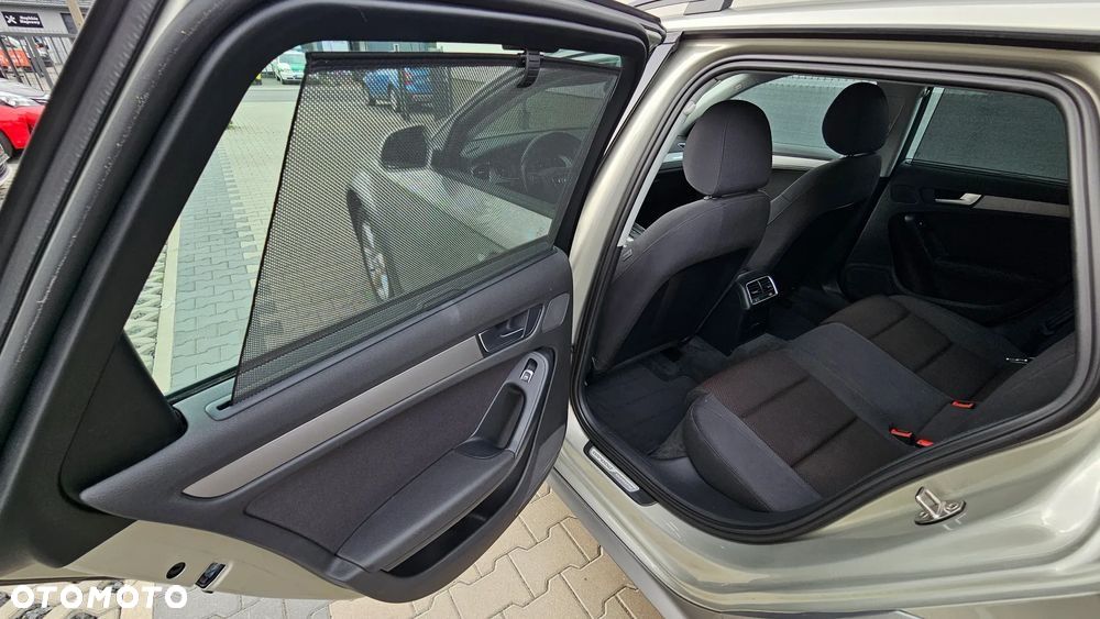 Audi A4 Allroad - 12