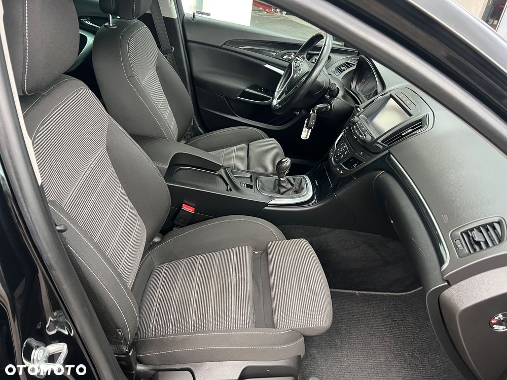 Opel Insignia - 24