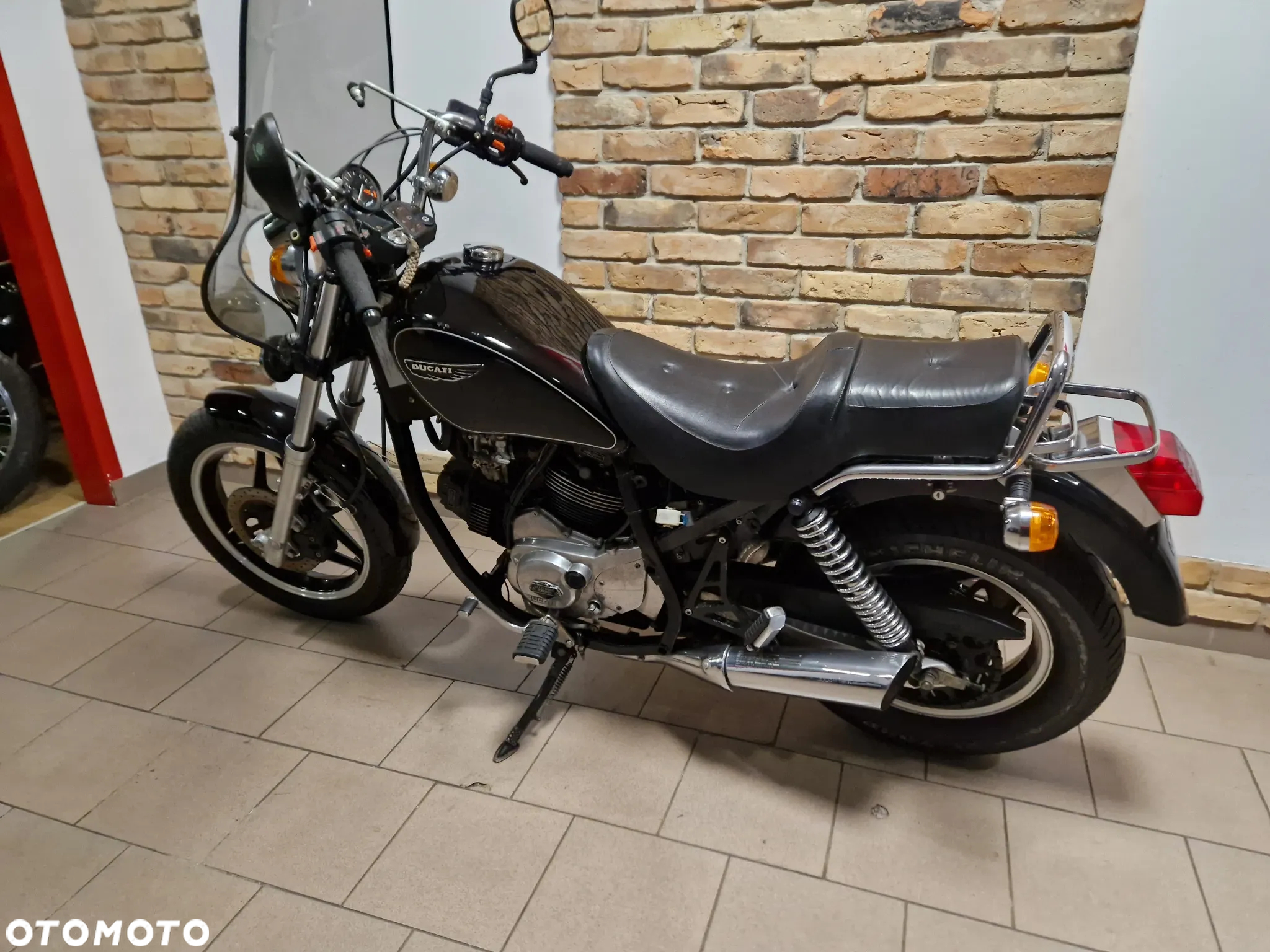 Ducati 750 - 10