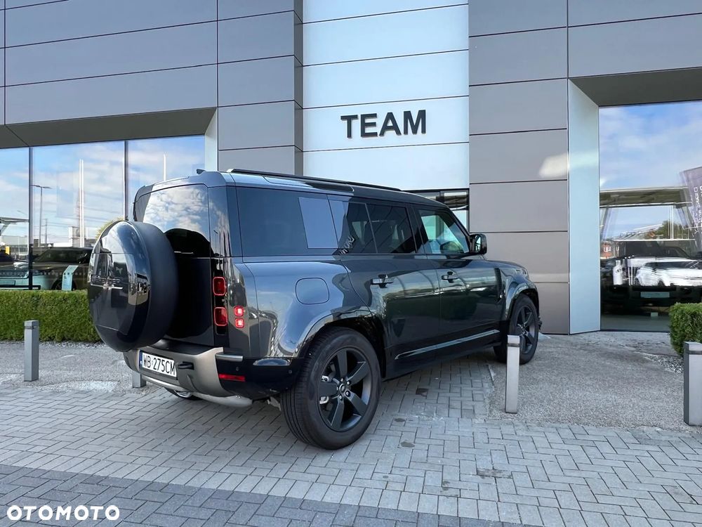 Land Rover Defender - 7