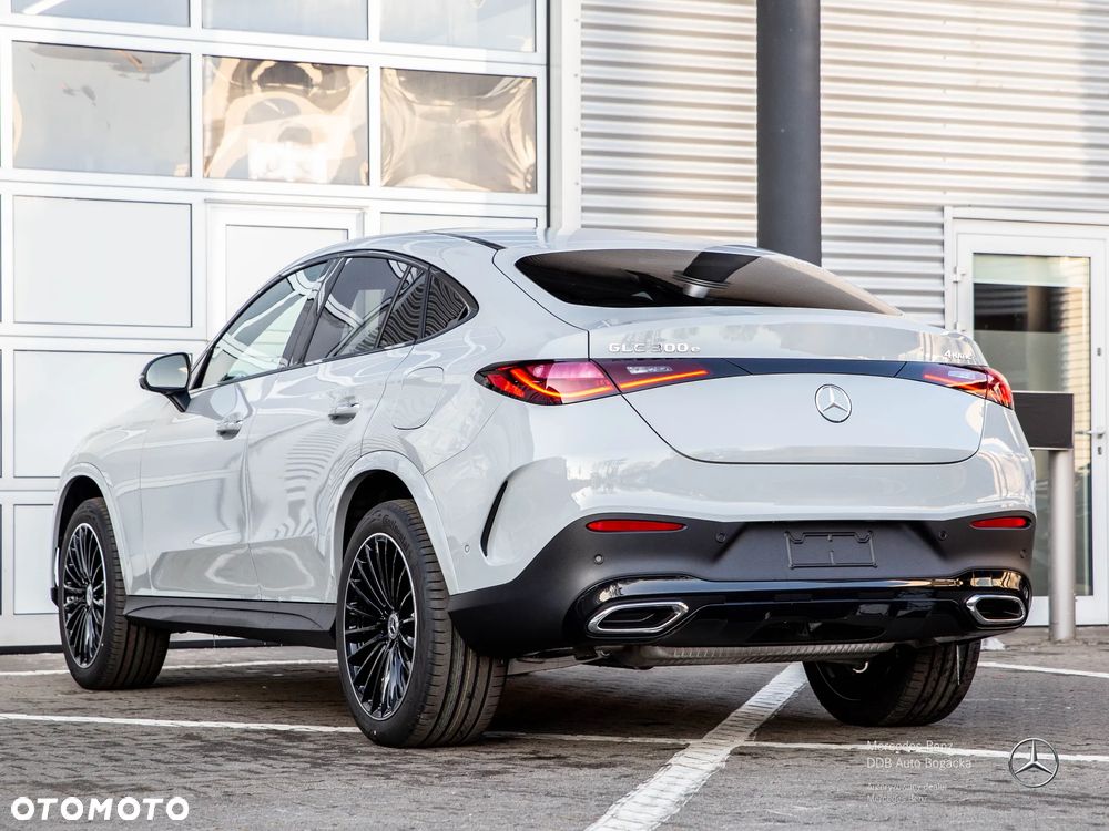 Mercedes-Benz GLC 300 e PHEV 4-Matic AMG Line - 4