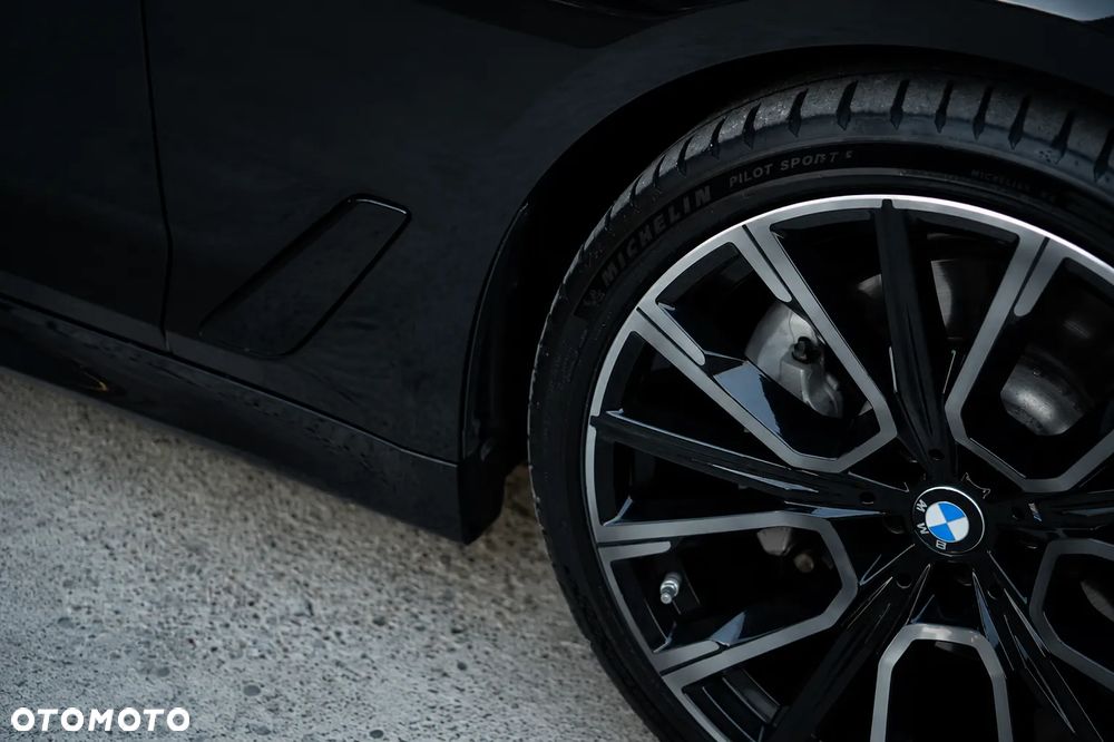 BMW Seria 5 530i M Sport Edition - 12