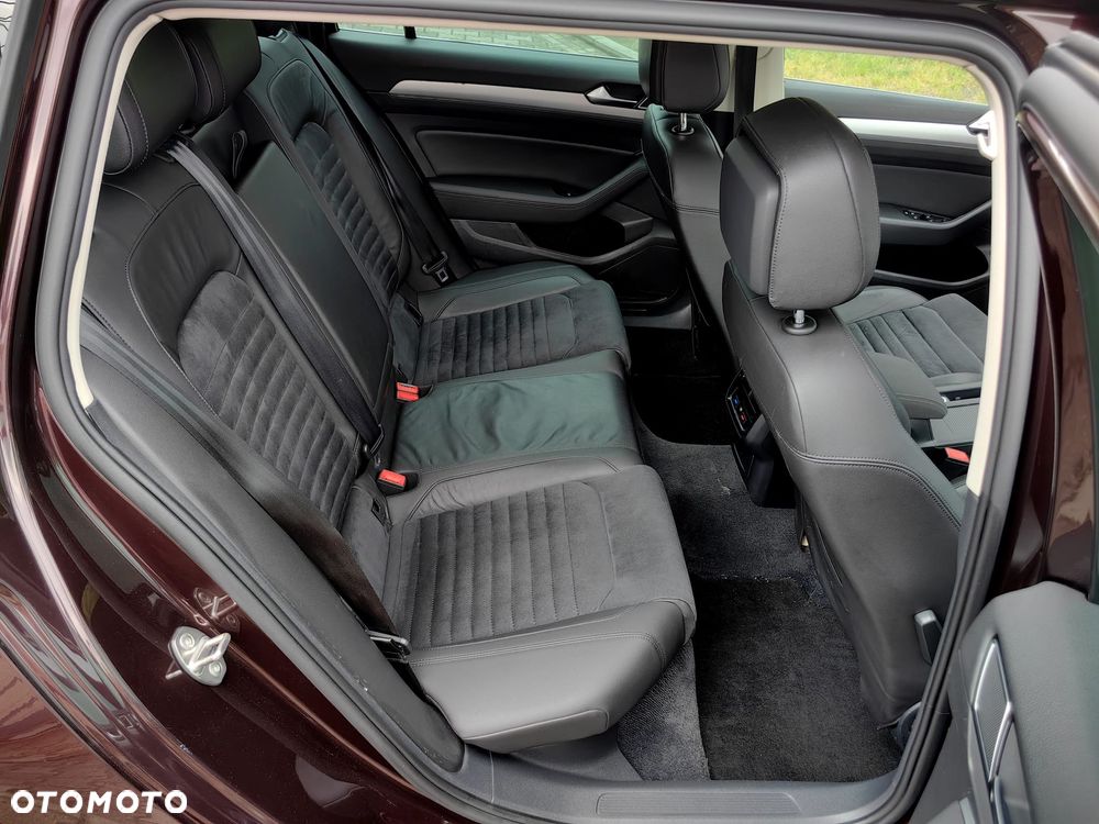 Volkswagen Passat 2.0 TDI Bi-Turbo BMT 4Mot Highline DSG - 18