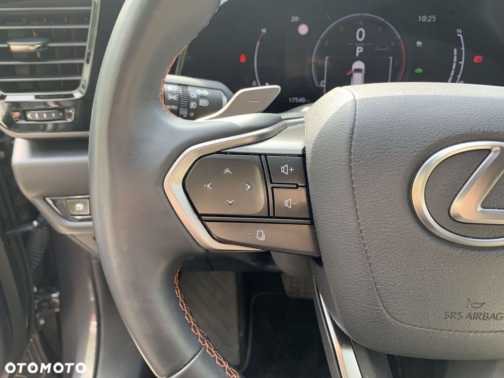 Lexus NX - 16