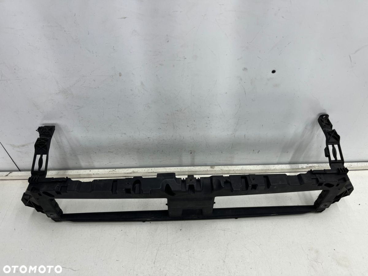 Osłona chłodnicy Audi A4 B9 15-19r.  obudowa ramka żaluzji atrapy zderzaka pasa przedniego 8w0807771 - 2