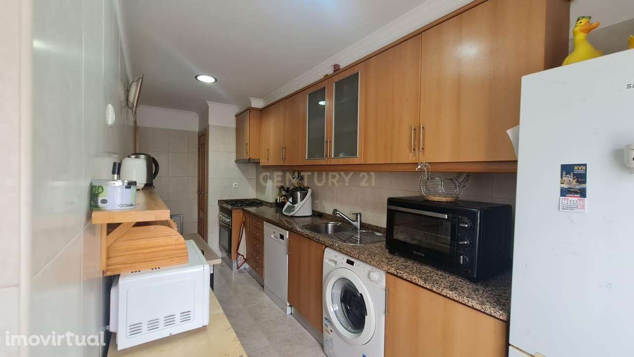 Apartamento T3 com 82m² na Amadora – Excelente Estado e Localização Pr - Grande imagem: 2/15